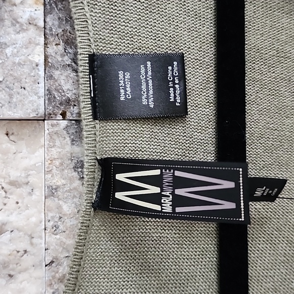 M MARYLAWYNNE W WOMEN'S BRAD NEW SWEATER, PONCHO  V NECK - Picture 2 of 11